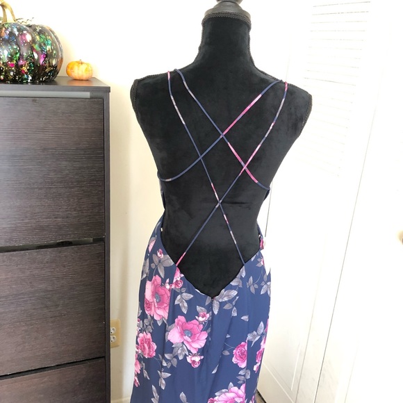 Fame & Partners The Rowen Floral Gown - Picture 7 of 8